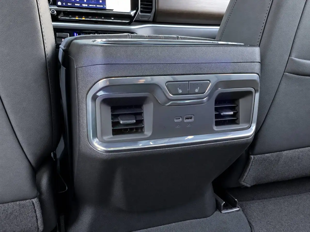 Chevrolet Silverado 1500 - Image 10