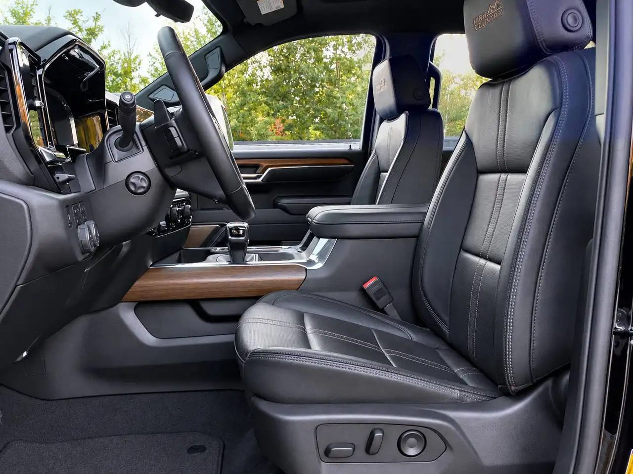Chevrolet Silverado 1500 - Image 19
