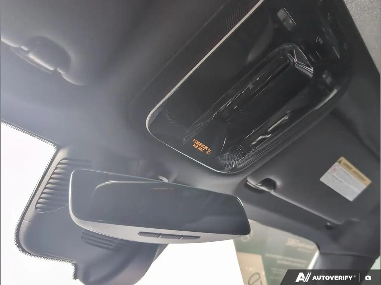 Mercedes-Benz GLC - Image 20