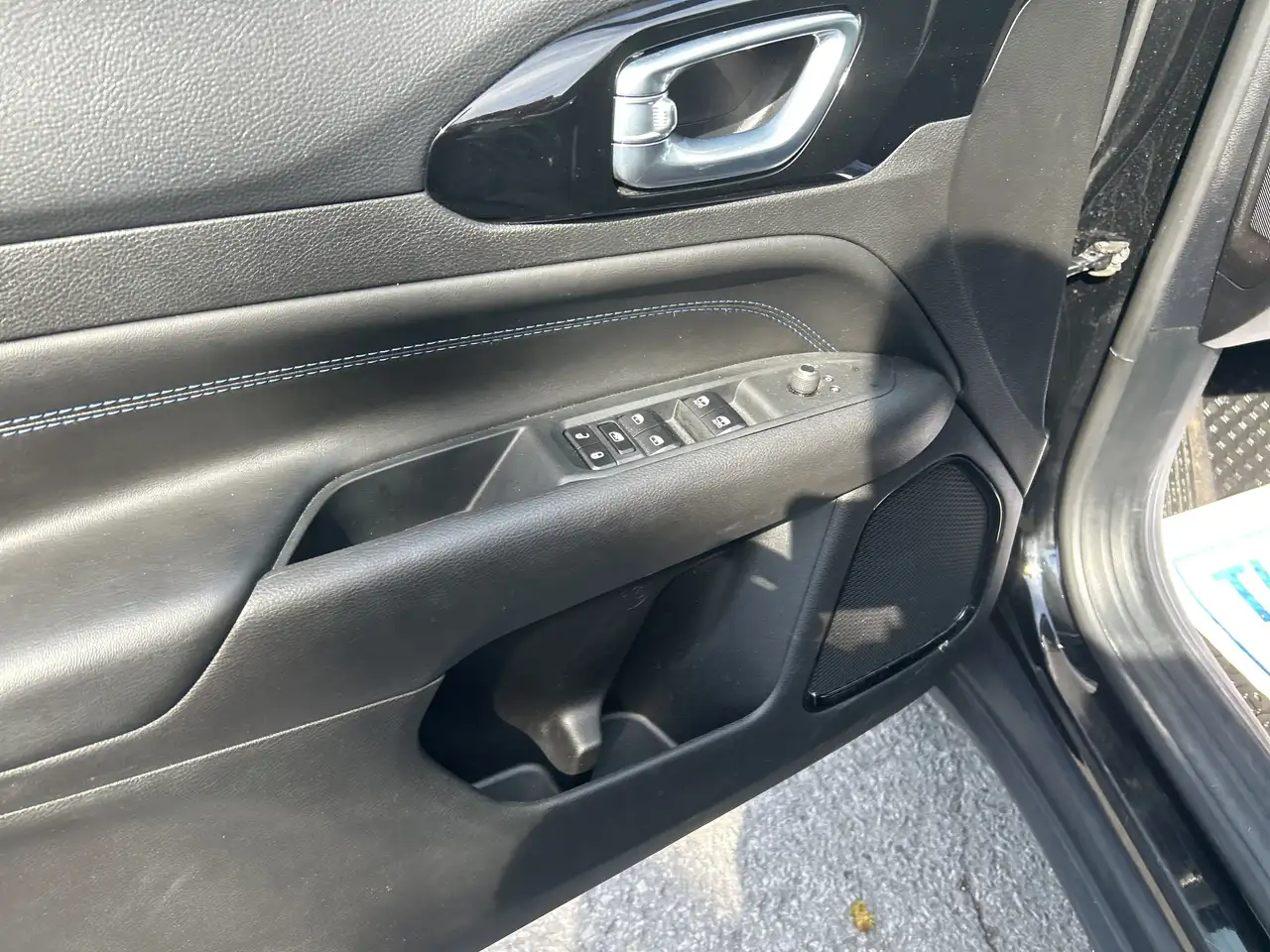 Jeep Compass - Image 11