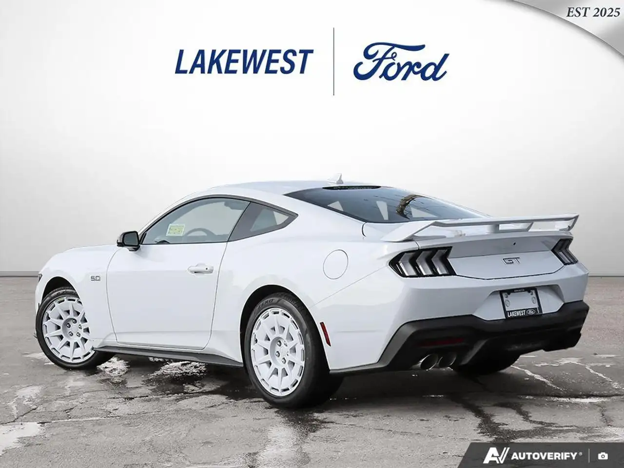 Ford Mustang - Image 4