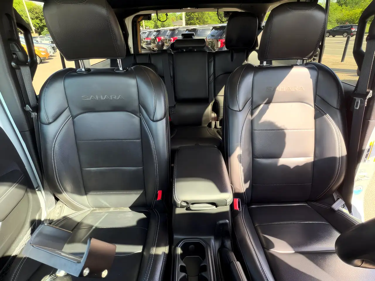 Jeep Wrangler - Image 32