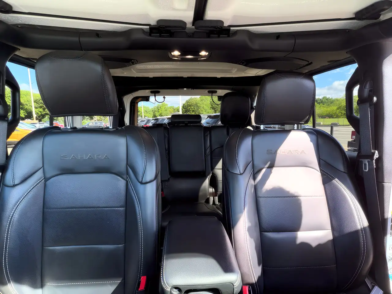 Jeep Wrangler - Image 31