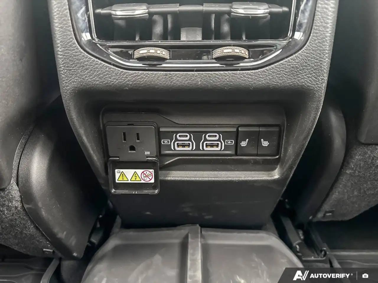 Jeep Grand Cherokee - Image 28