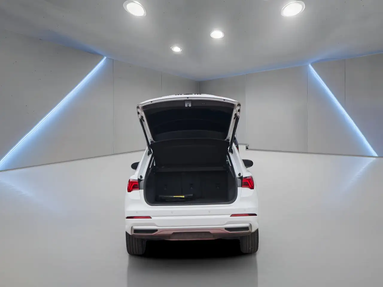 Audi Q3 - Image 11