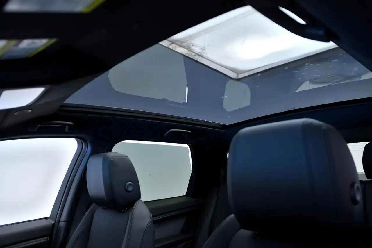Land Rover Discovery Sport - Image 25