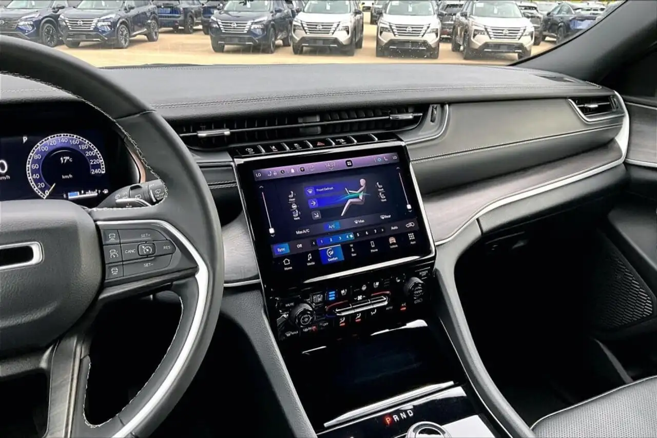 Jeep Grand Cherokee - Image 6