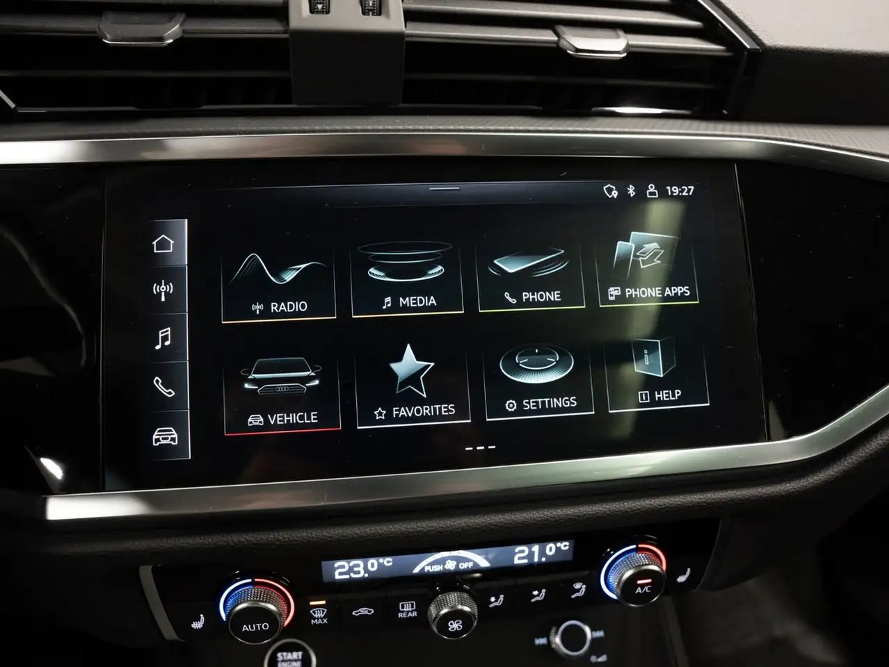 Audi Q3 - Image 22