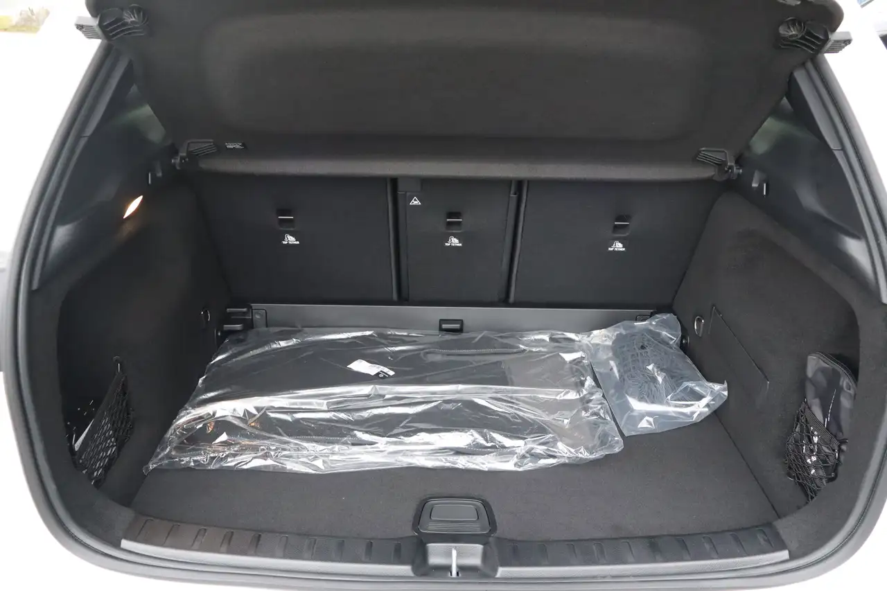Mercedes-Benz GLA - Image 8