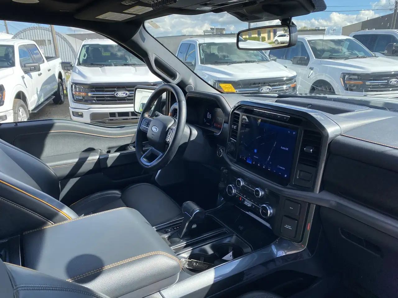 Ford F-150 - Image 32
