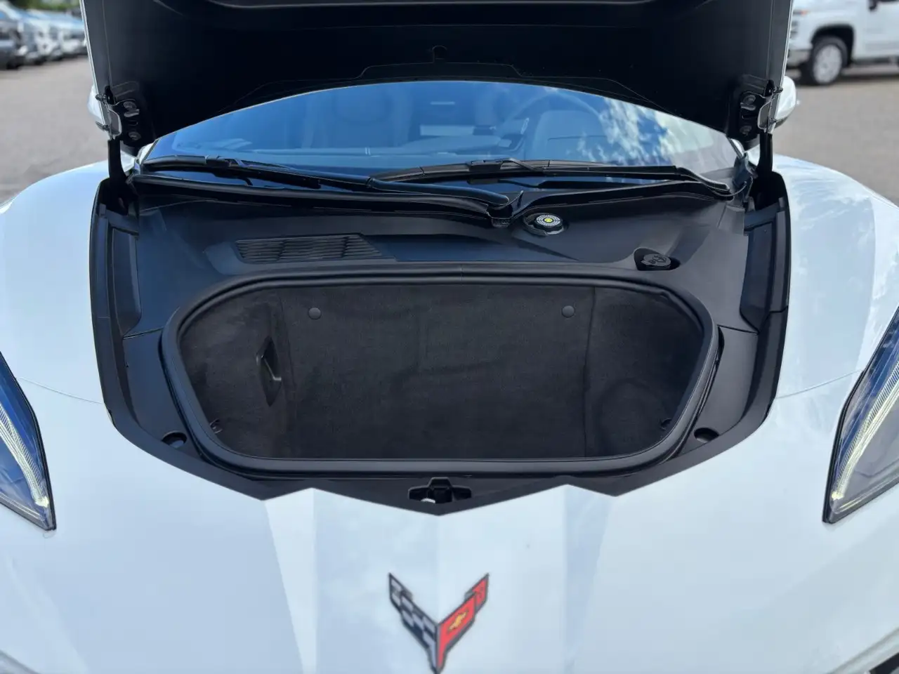 Chevrolet Corvette - Image 10