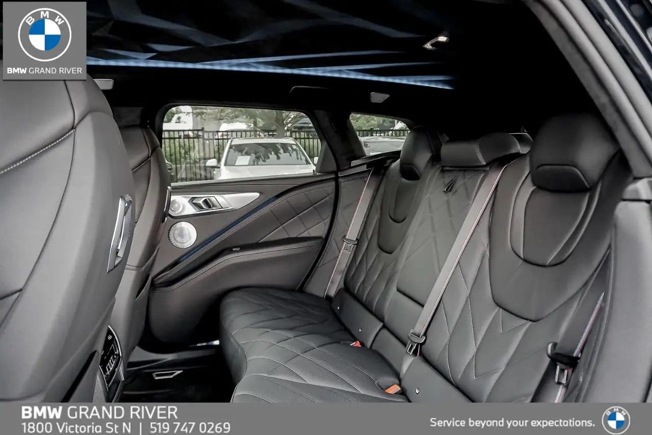 BMW XM - Image 16