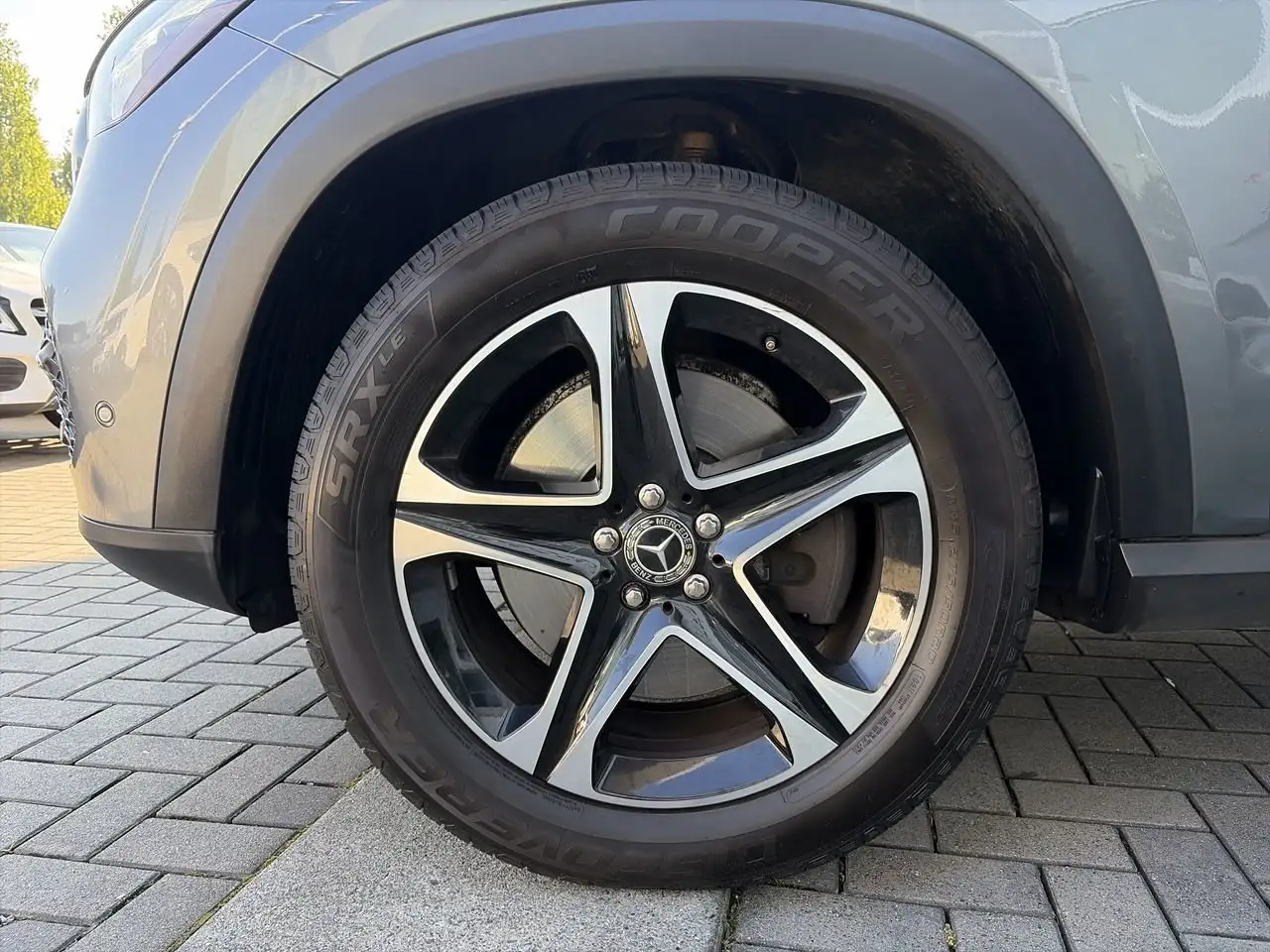 Mercedes-Benz GLE - Image 18