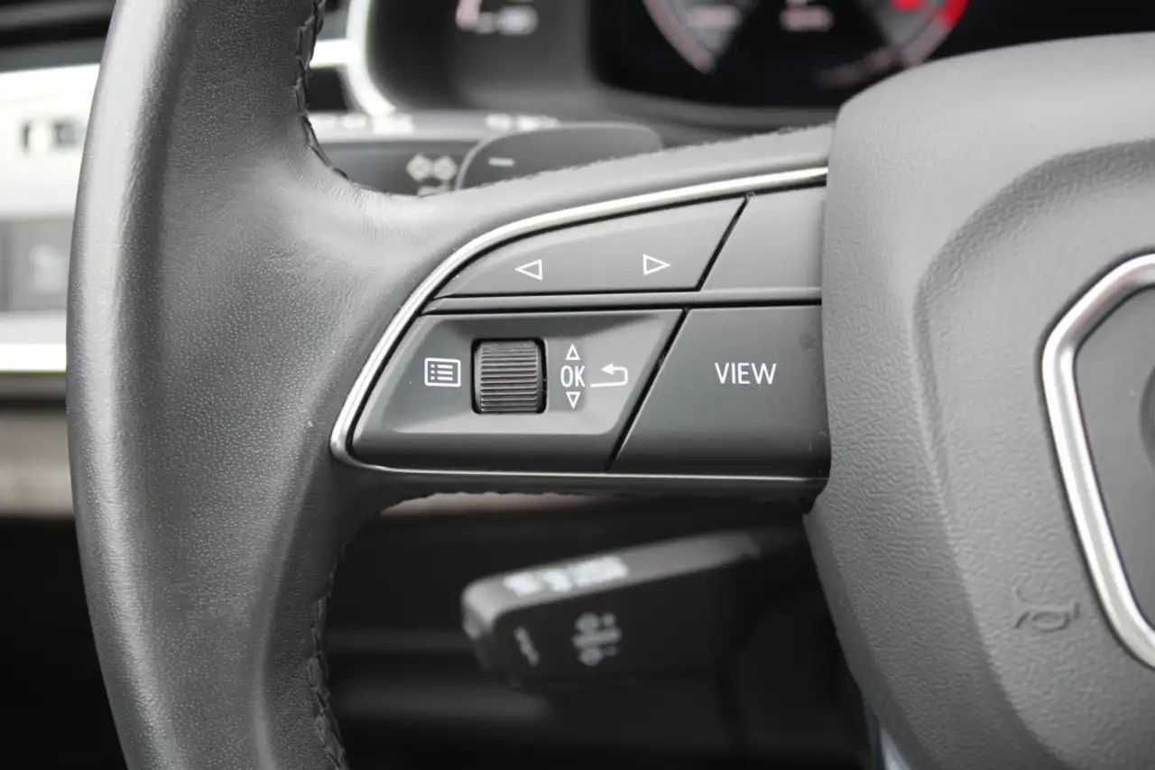 Audi Q7 - Image 10
