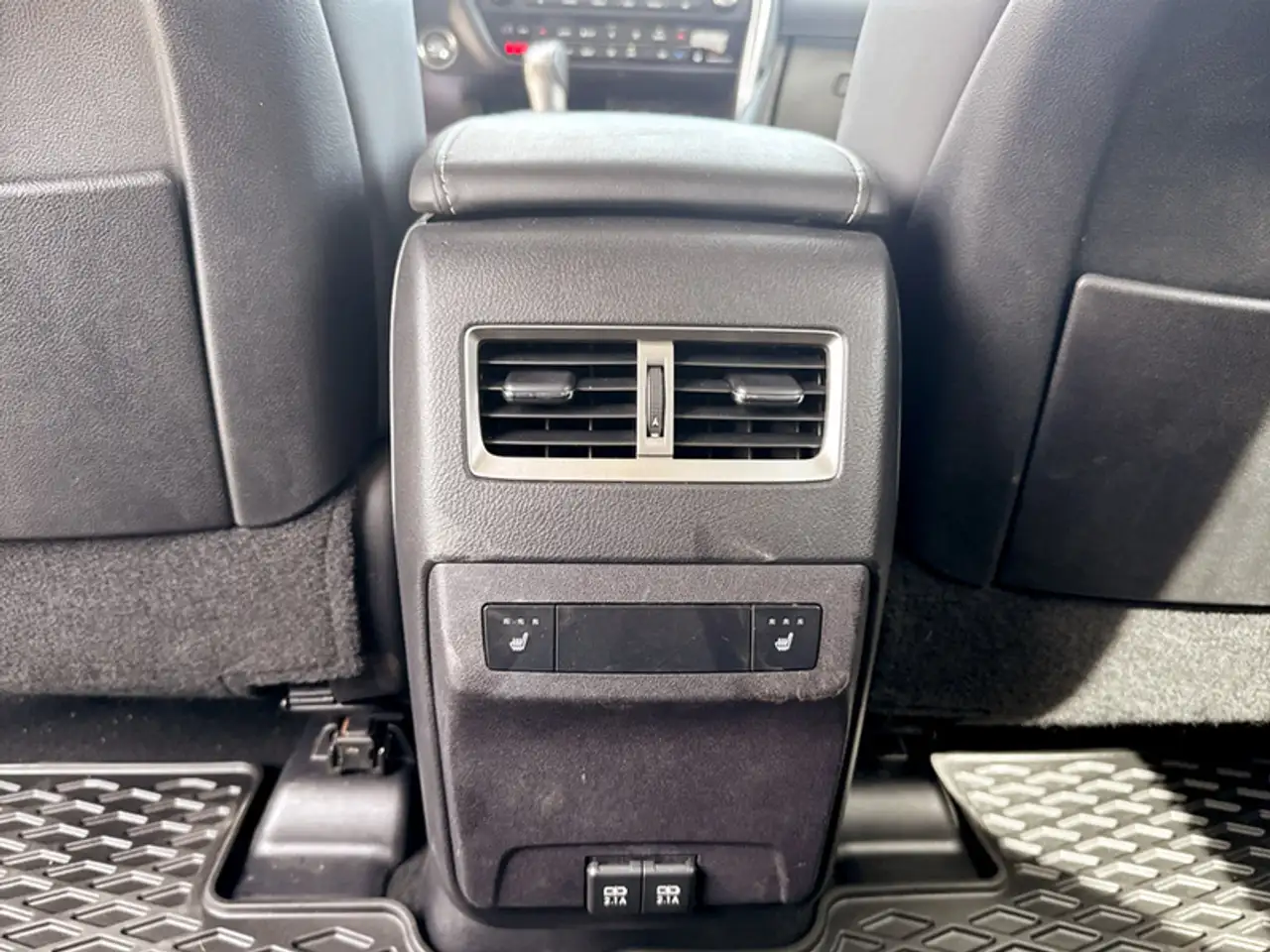 Lexus RX - Image 17
