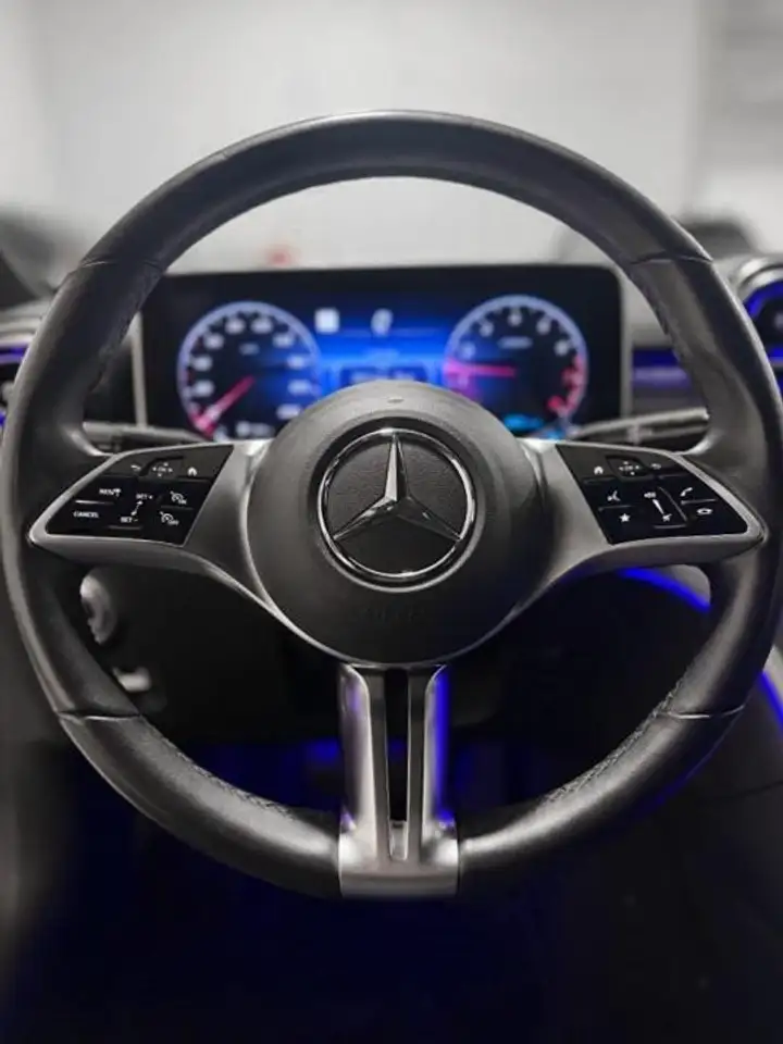 Mercedes-Benz C-Class - Image 10