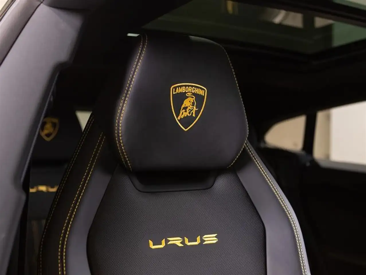 Lamborghini Urus - Image 27