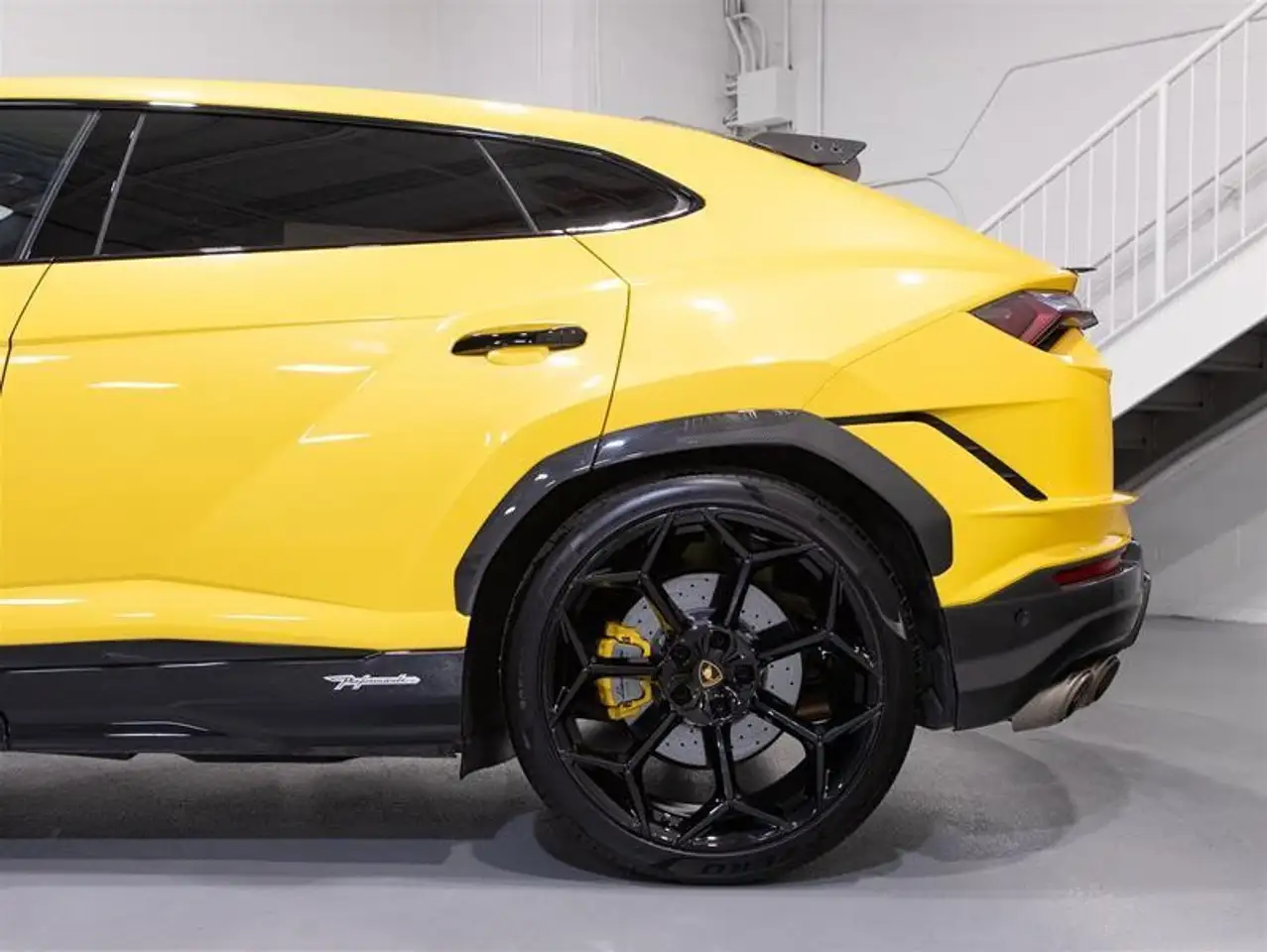 Lamborghini Urus - Image 7