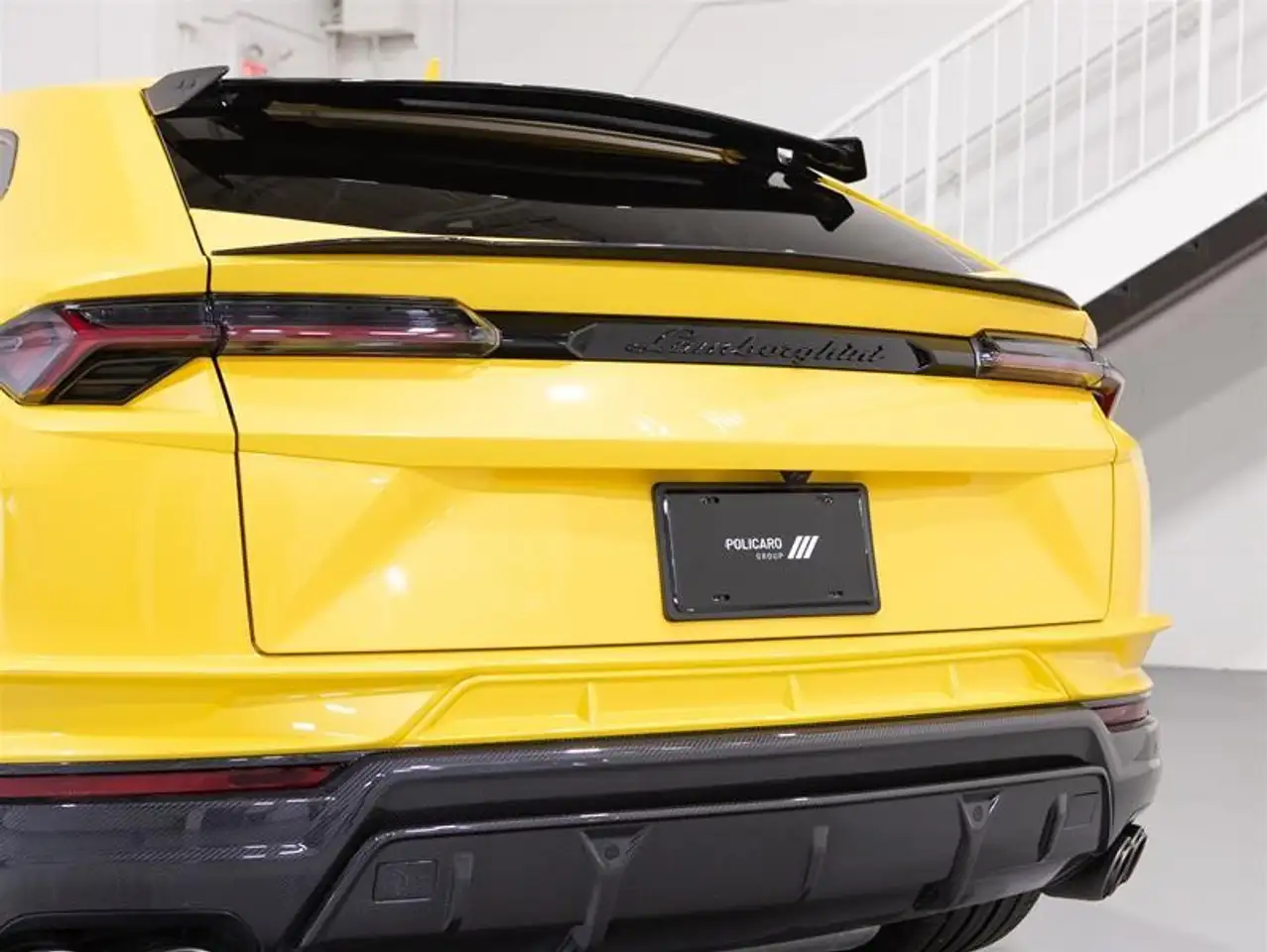 Lamborghini Urus - Image 10
