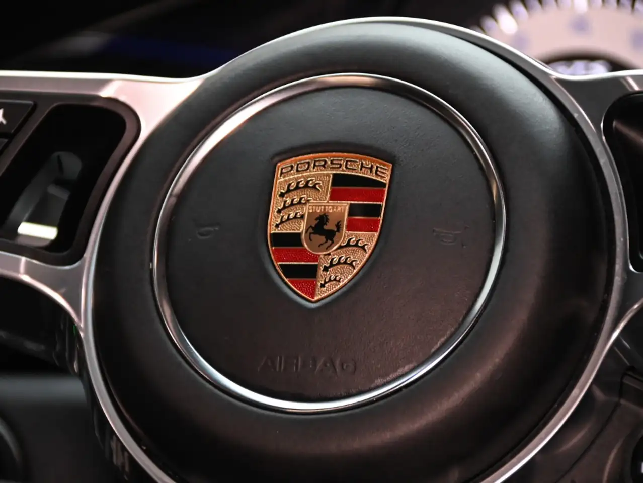 Porsche Cayenne - Image 23