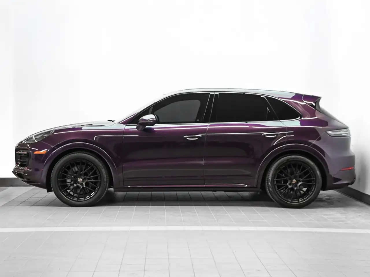 Porsche Cayenne - Image 2