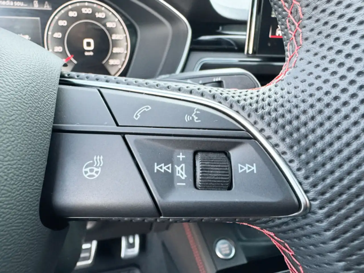 Audi A4 - Image 12