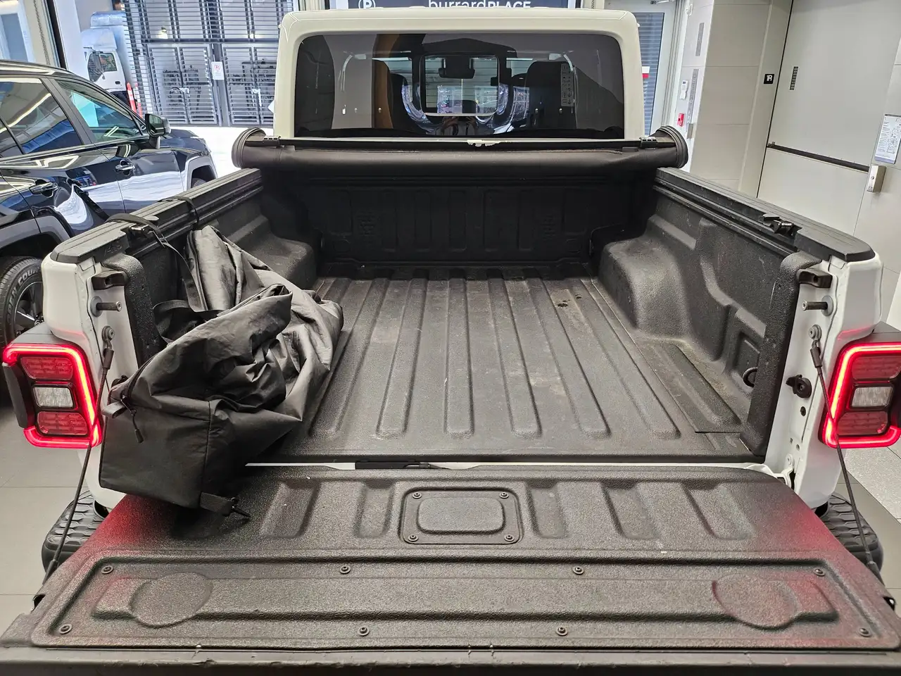 Jeep Gladiator - Image 25