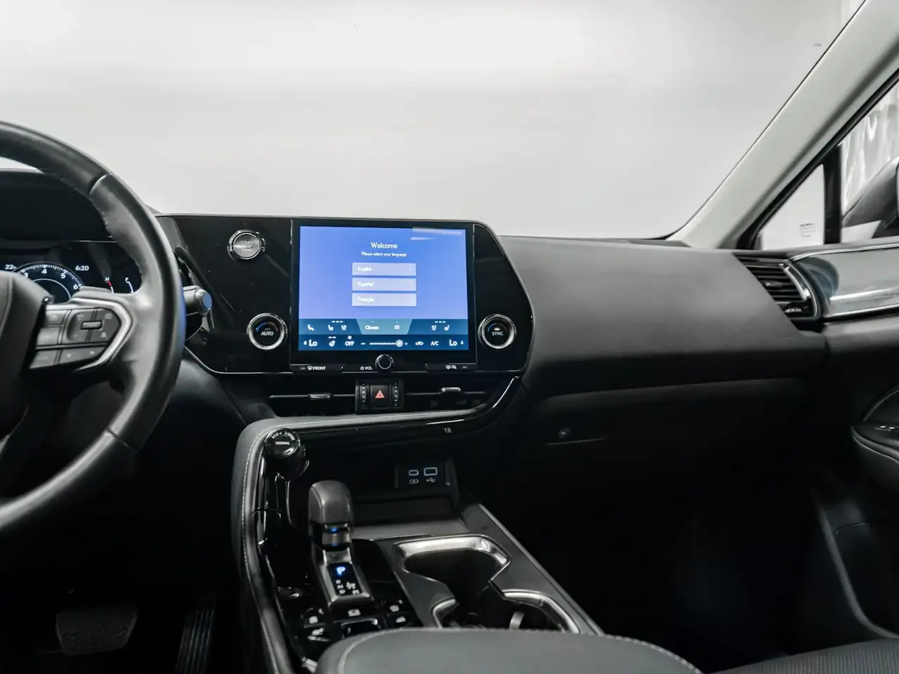 Lexus NX - Image 17