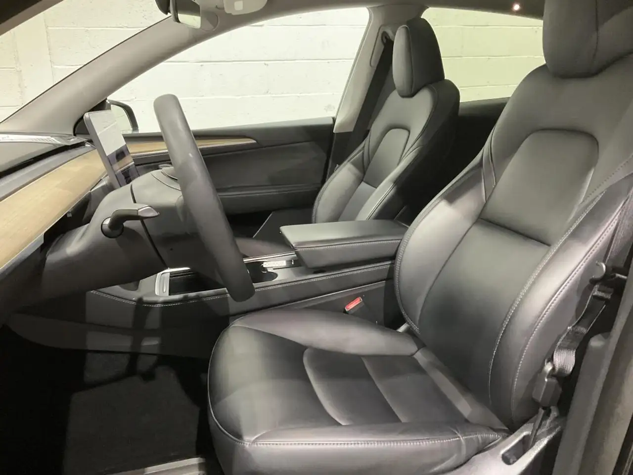 Tesla Model Y - Image 13