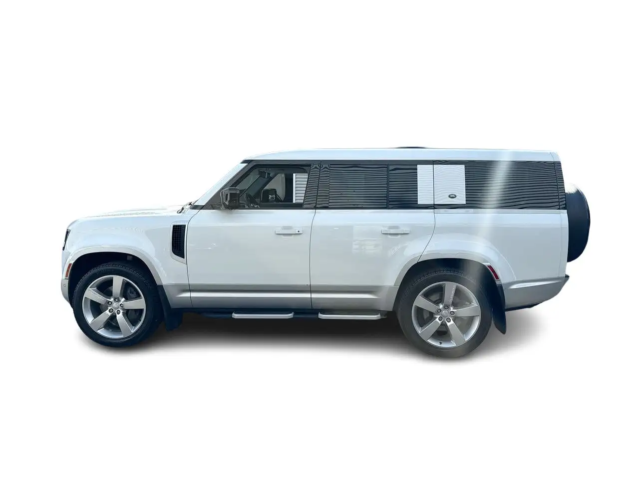 Land Rover Defender - Image 8