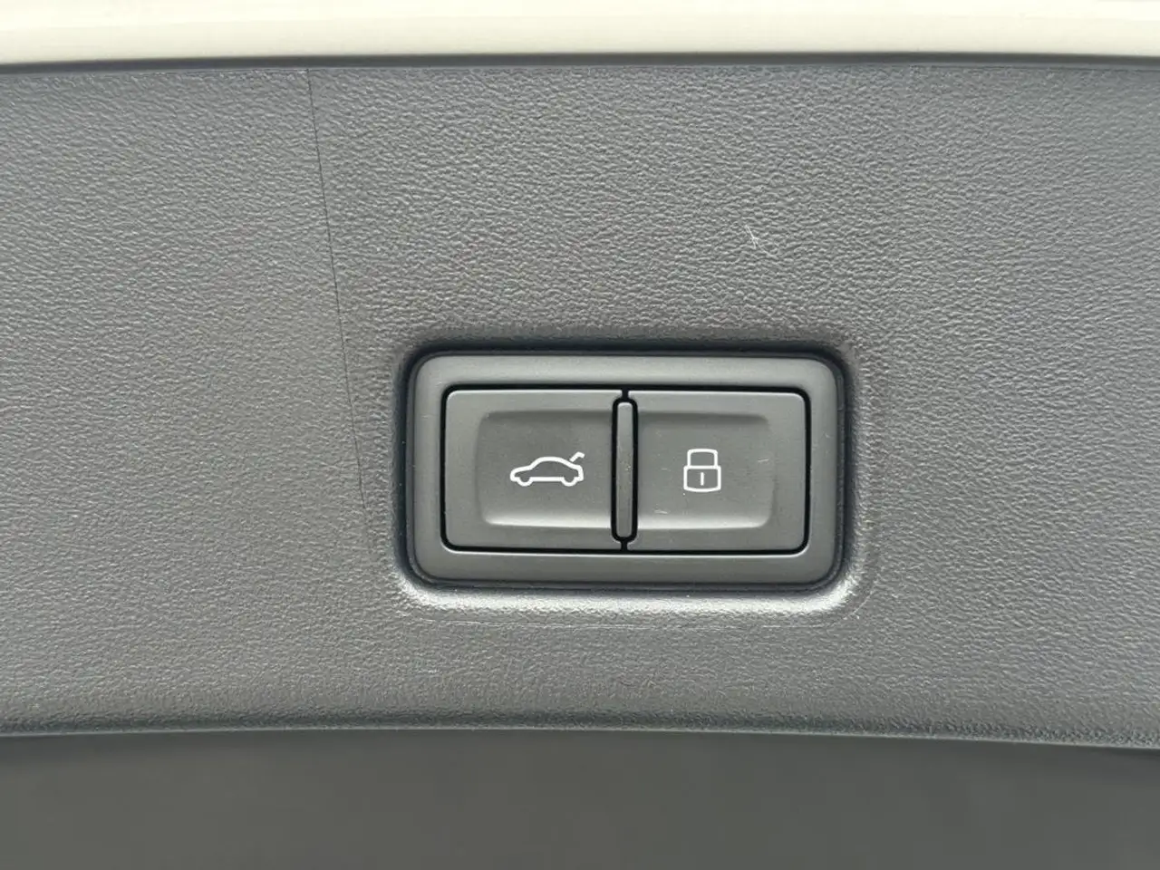 Audi Q4 e-tron - Image 15