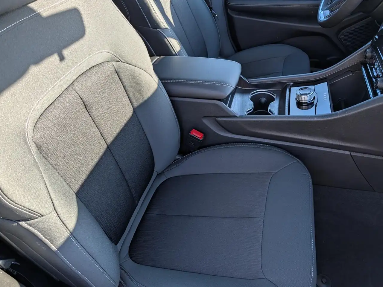 Jeep Grand Cherokee - Image 9