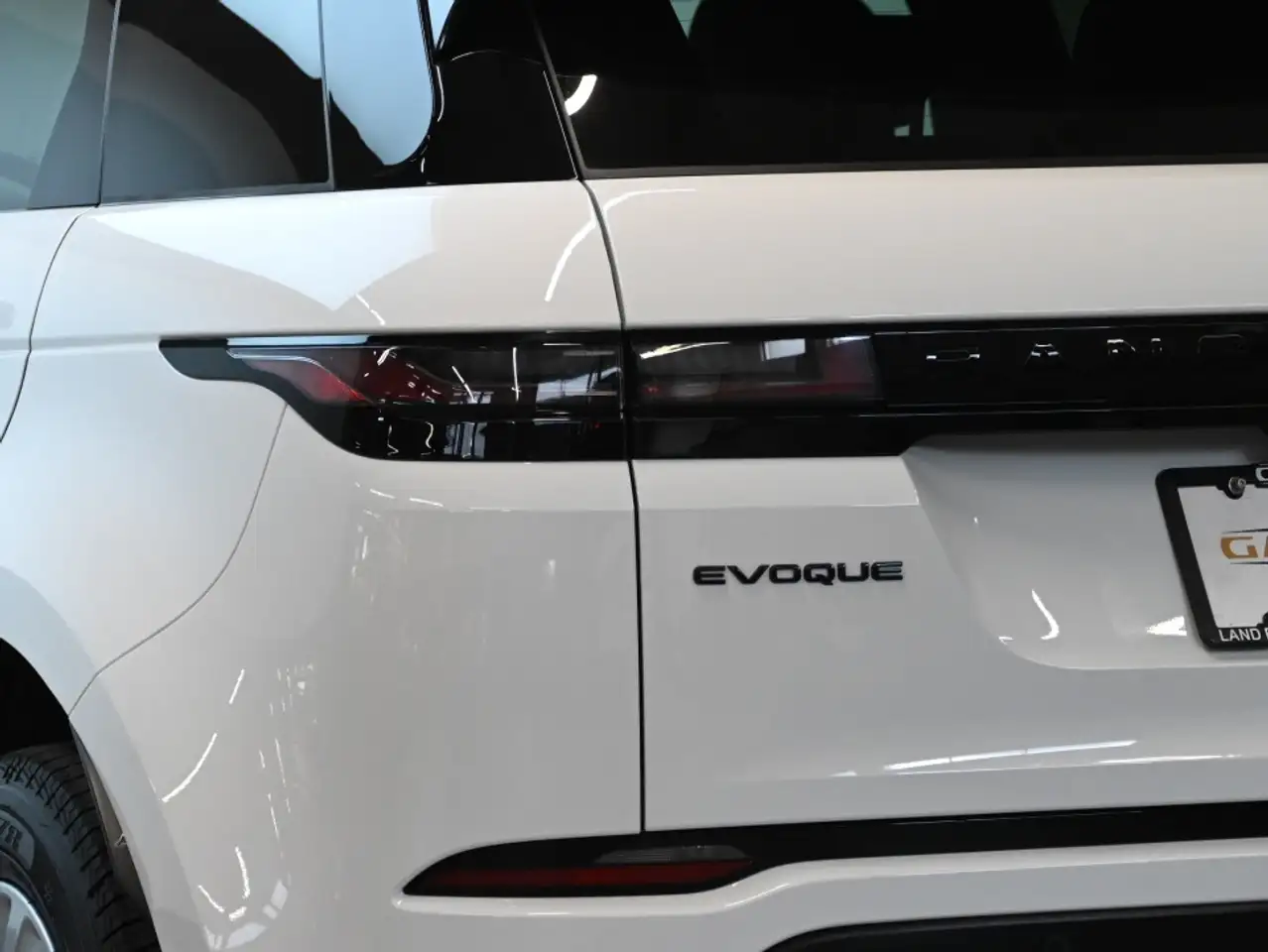 Land Rover Range Rover Evoque - Image 28
