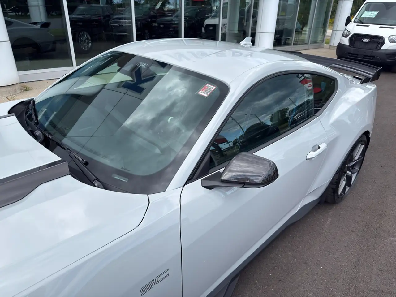 Ford Mustang - Image 12