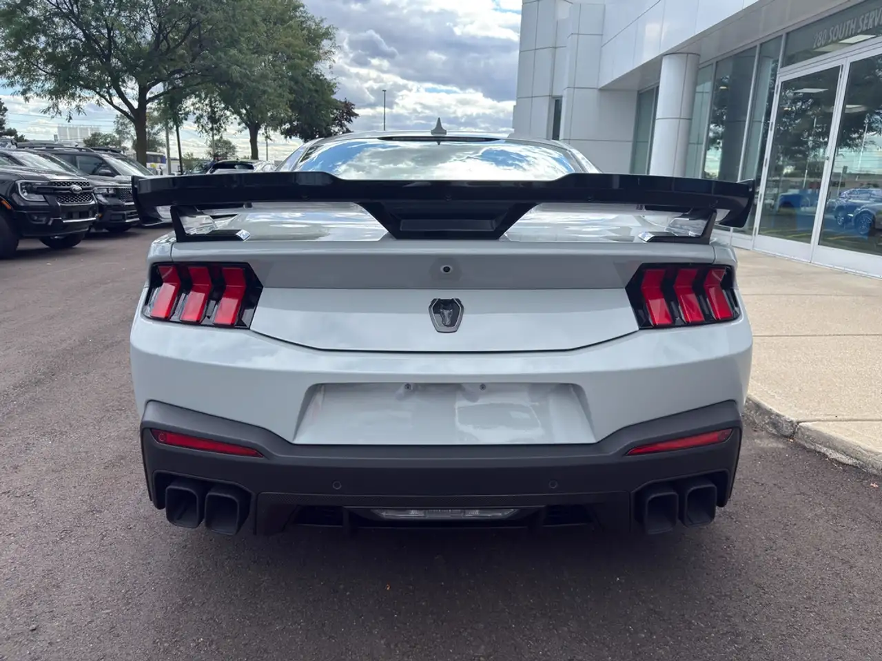 Ford Mustang - Image 5