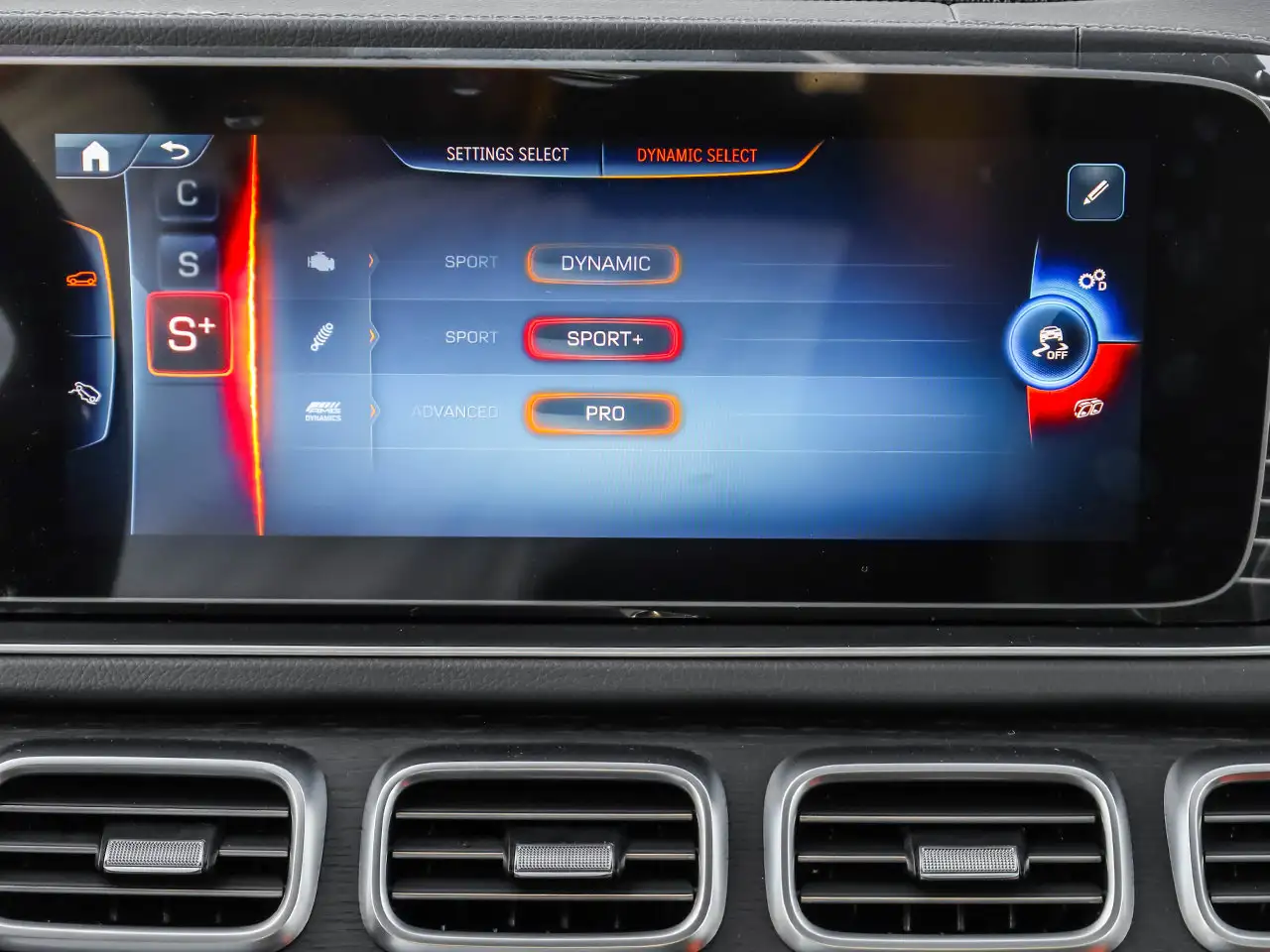Mercedes-Benz GLE - Image 27