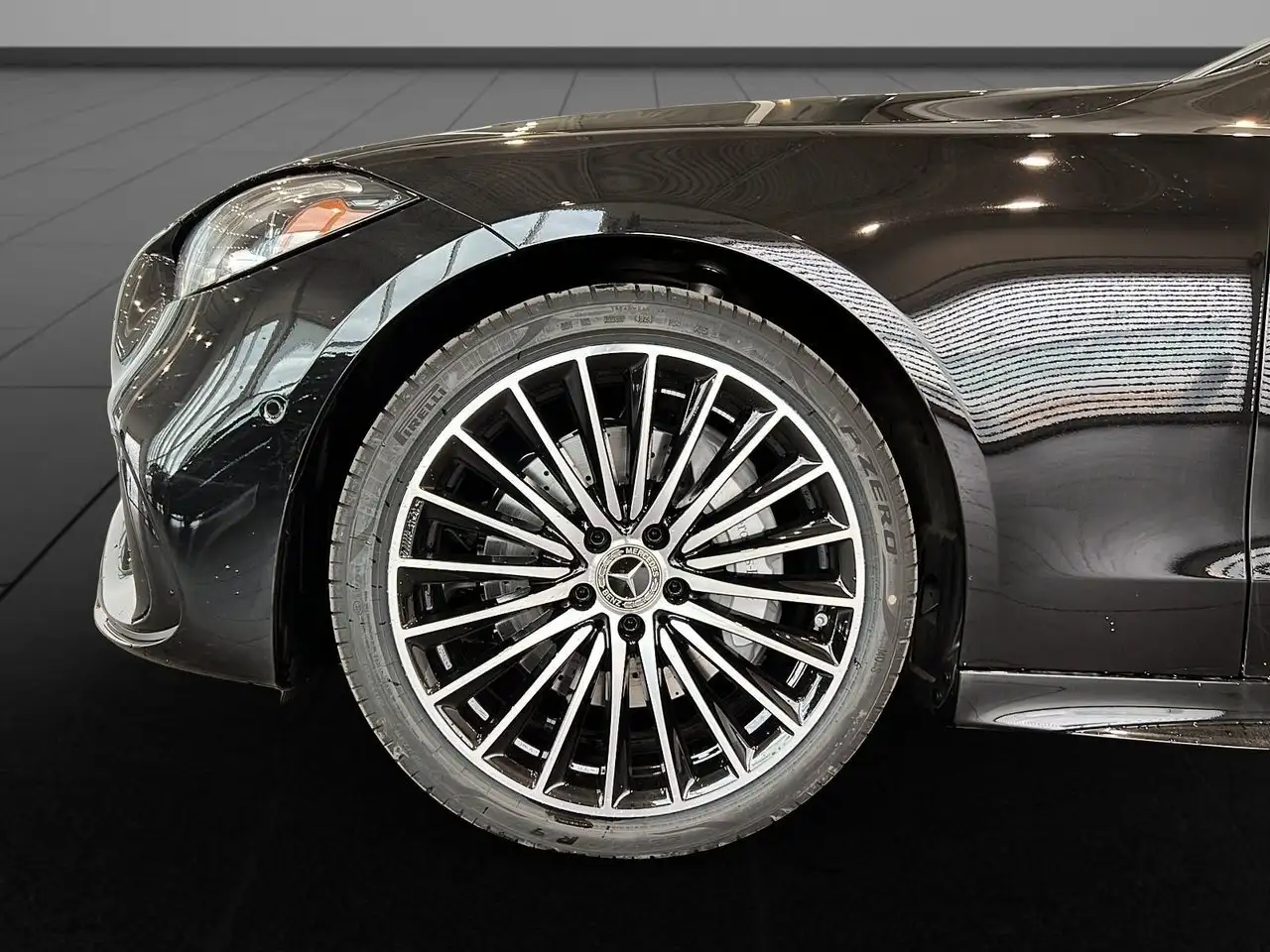 Mercedes-Benz C-Class - Image 16