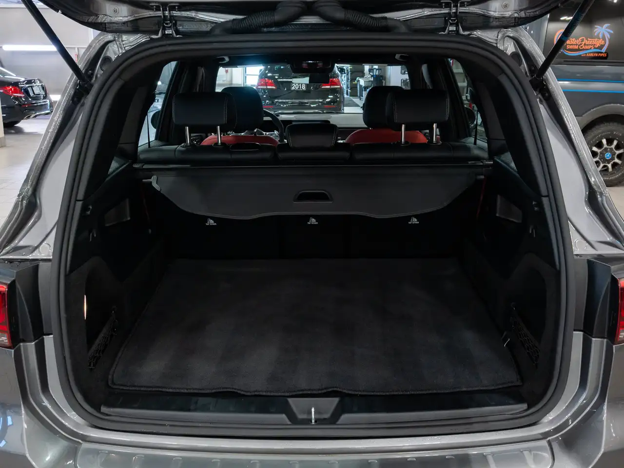 Mercedes-Benz GLB - Image 16