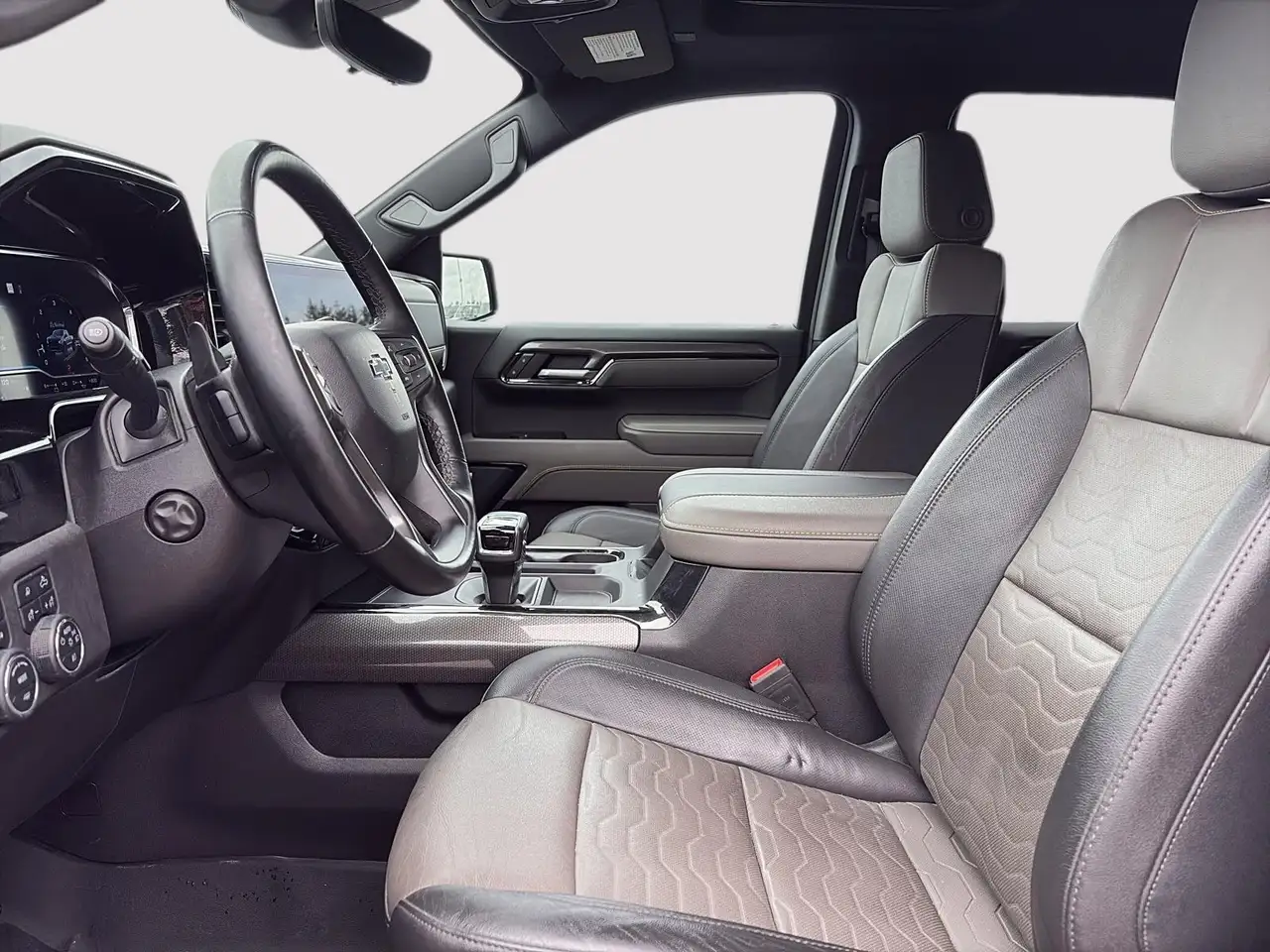 Chevrolet Silverado 1500 - Image 15