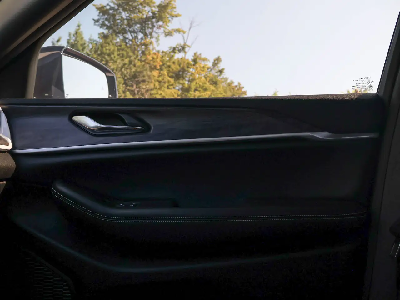Jeep Grand Cherokee - Image 38