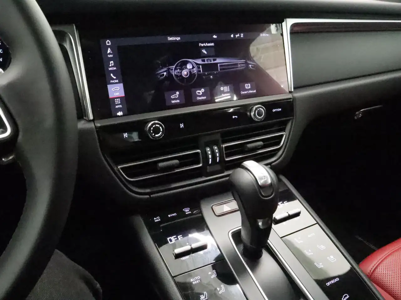 Porsche Macan - Image 19