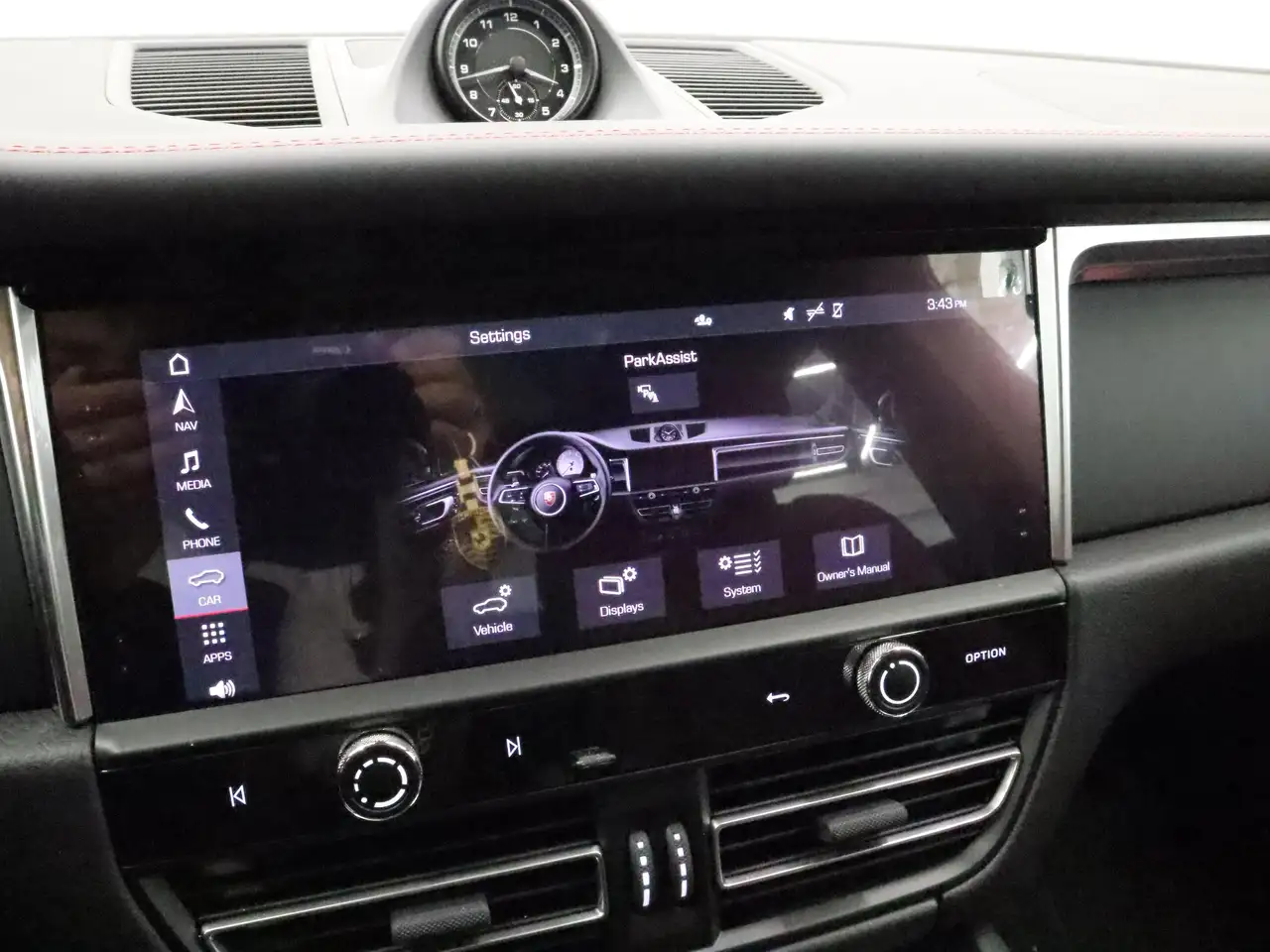 Porsche Macan - Image 20