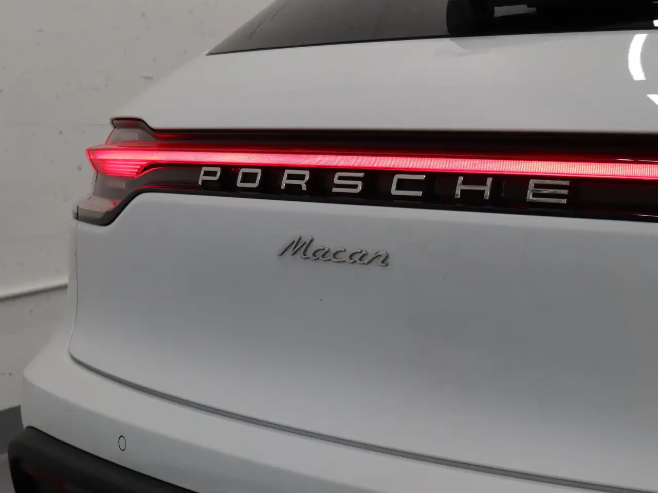 Porsche Macan - Image 8