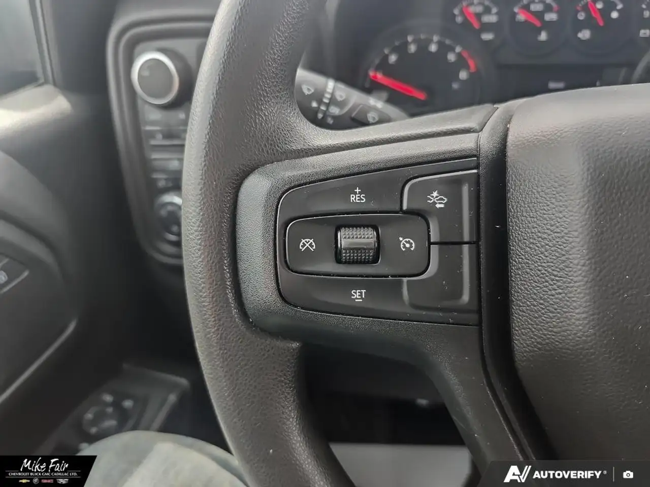 Chevrolet Silverado 1500 - Image 14