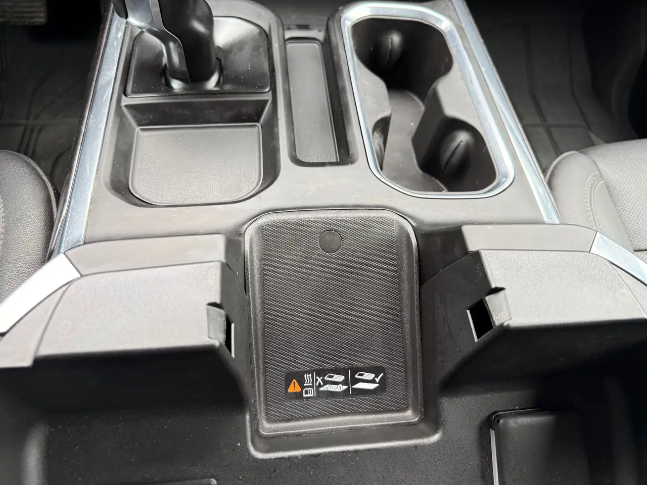 Chevrolet Silverado 1500 - Image 27