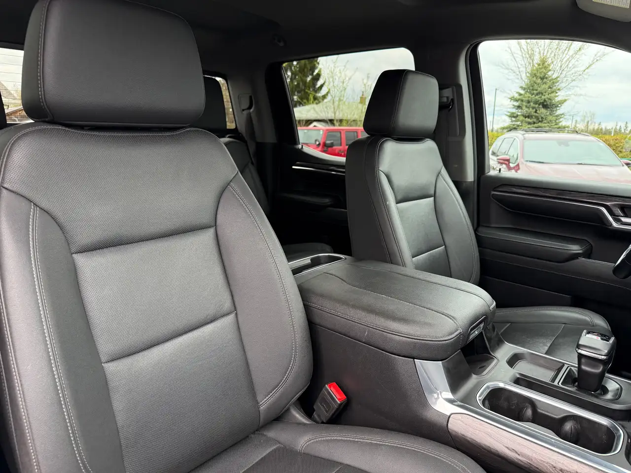 Chevrolet Silverado 1500 - Image 30