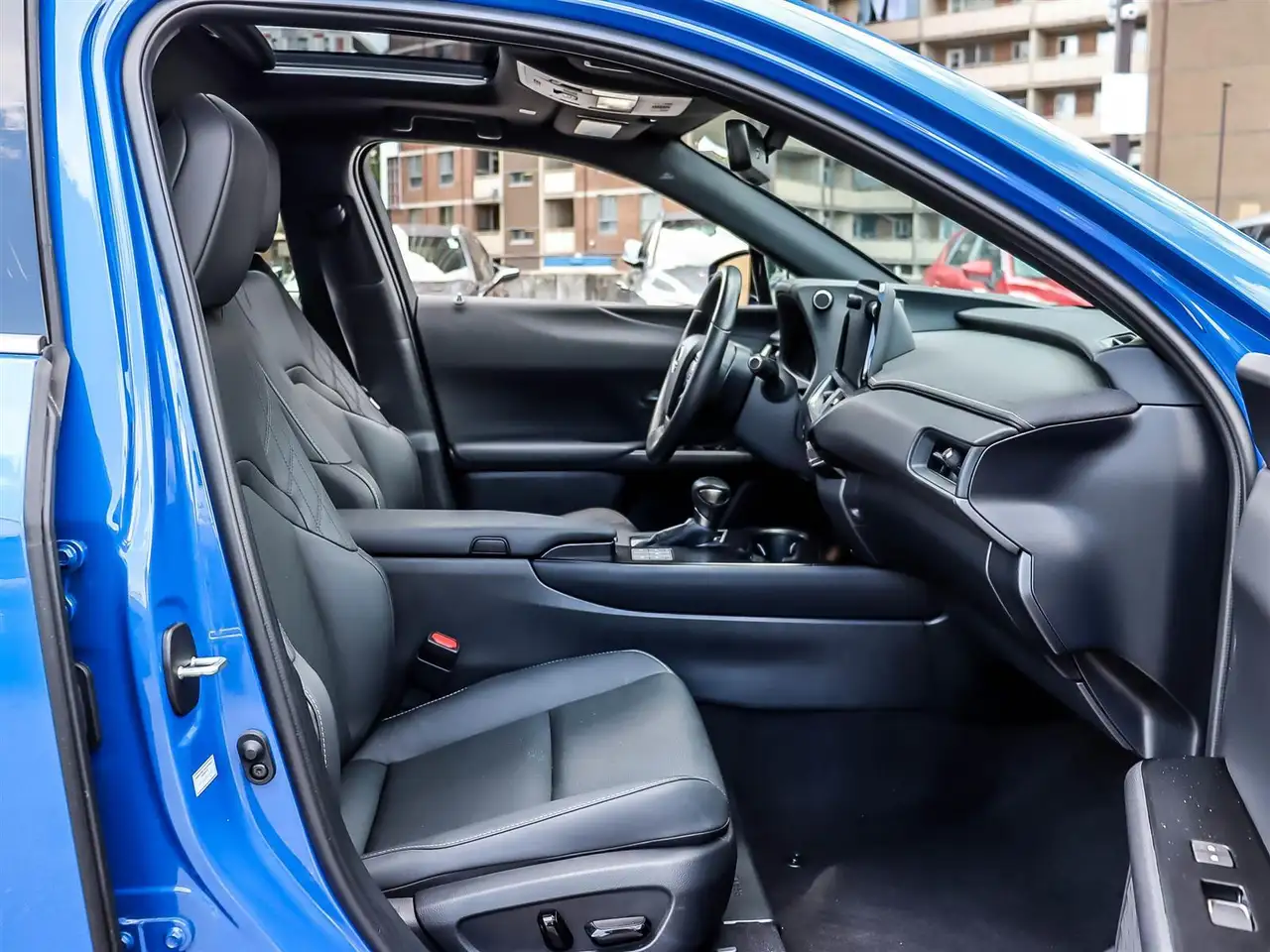 Lexus UX - Image 15