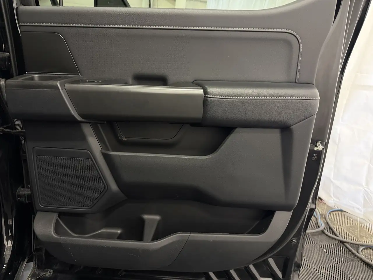 Ford F-150 - Image 42