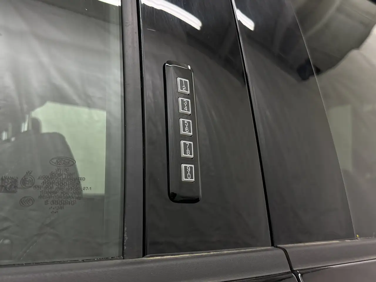 Ford F-150 - Image 10