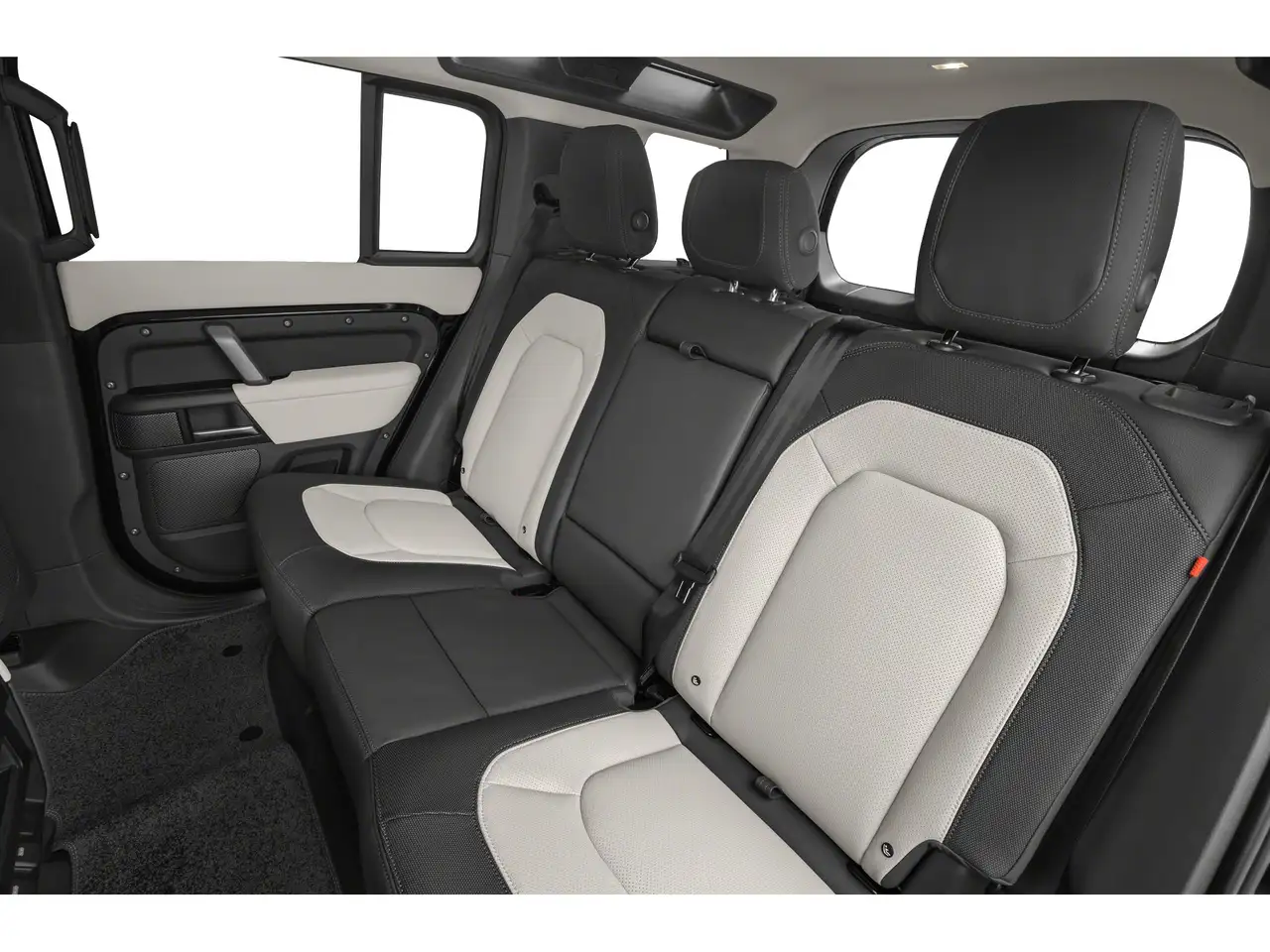 Land Rover Defender - Image 8